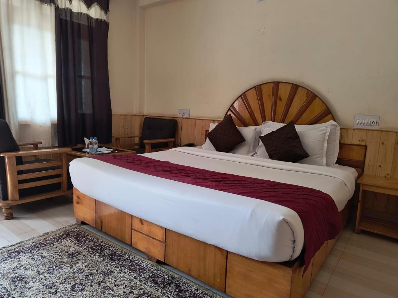 Hotel Purnima Riverside 카솔 외부 사진