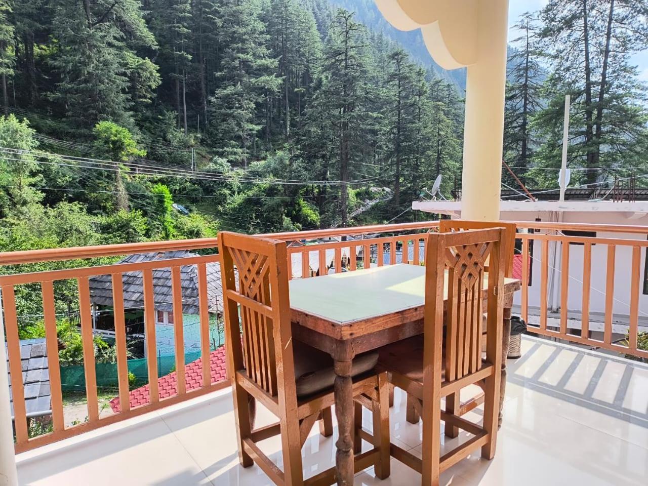 Hotel Purnima Riverside 카솔 외부 사진