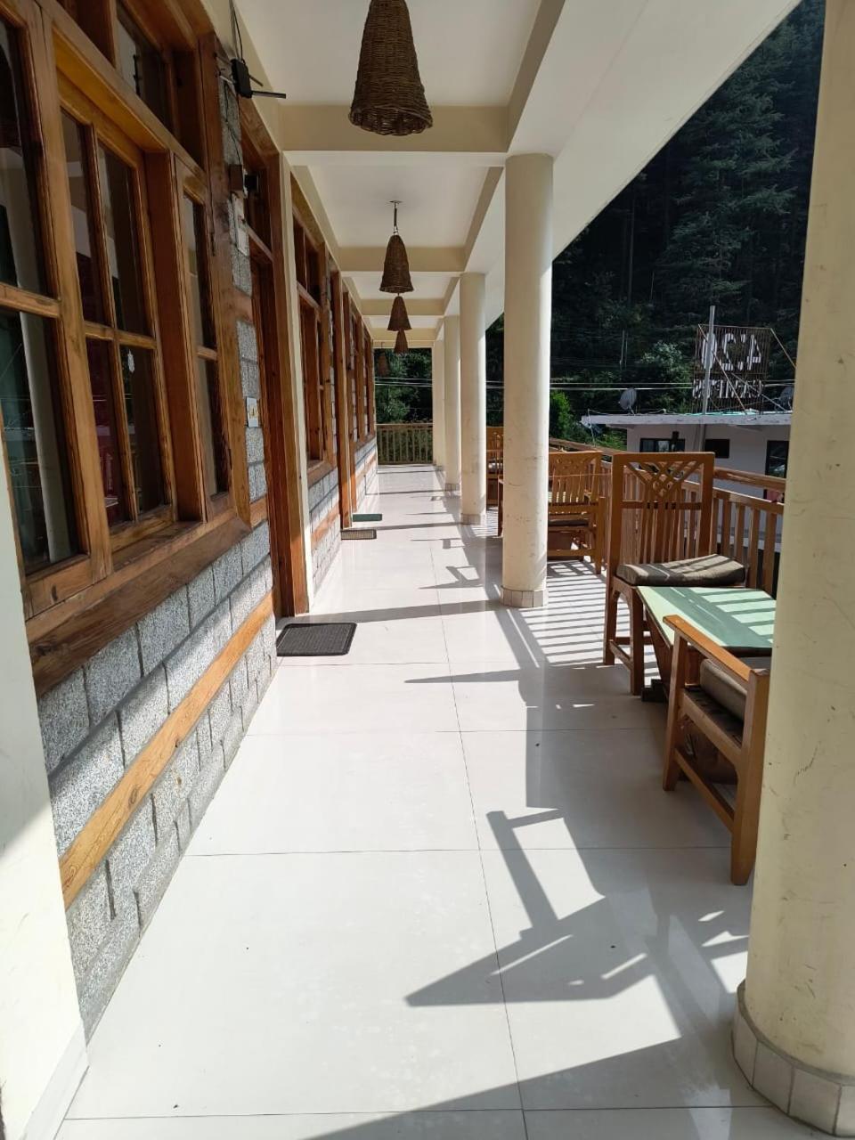 Hotel Purnima Riverside 카솔 외부 사진