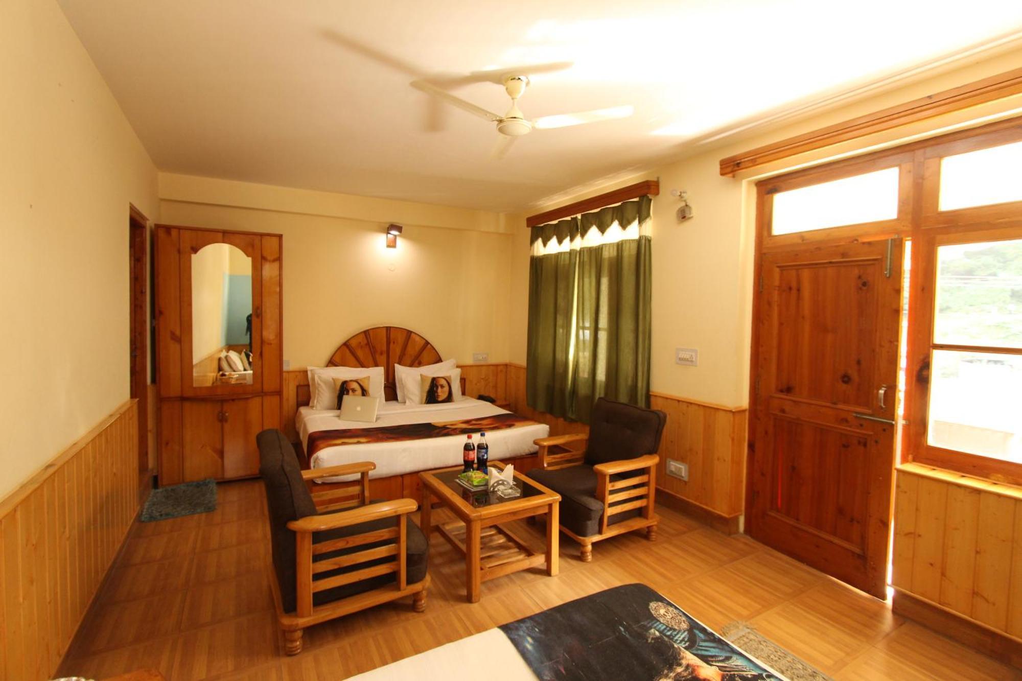 Hotel Purnima Riverside 카솔 외부 사진