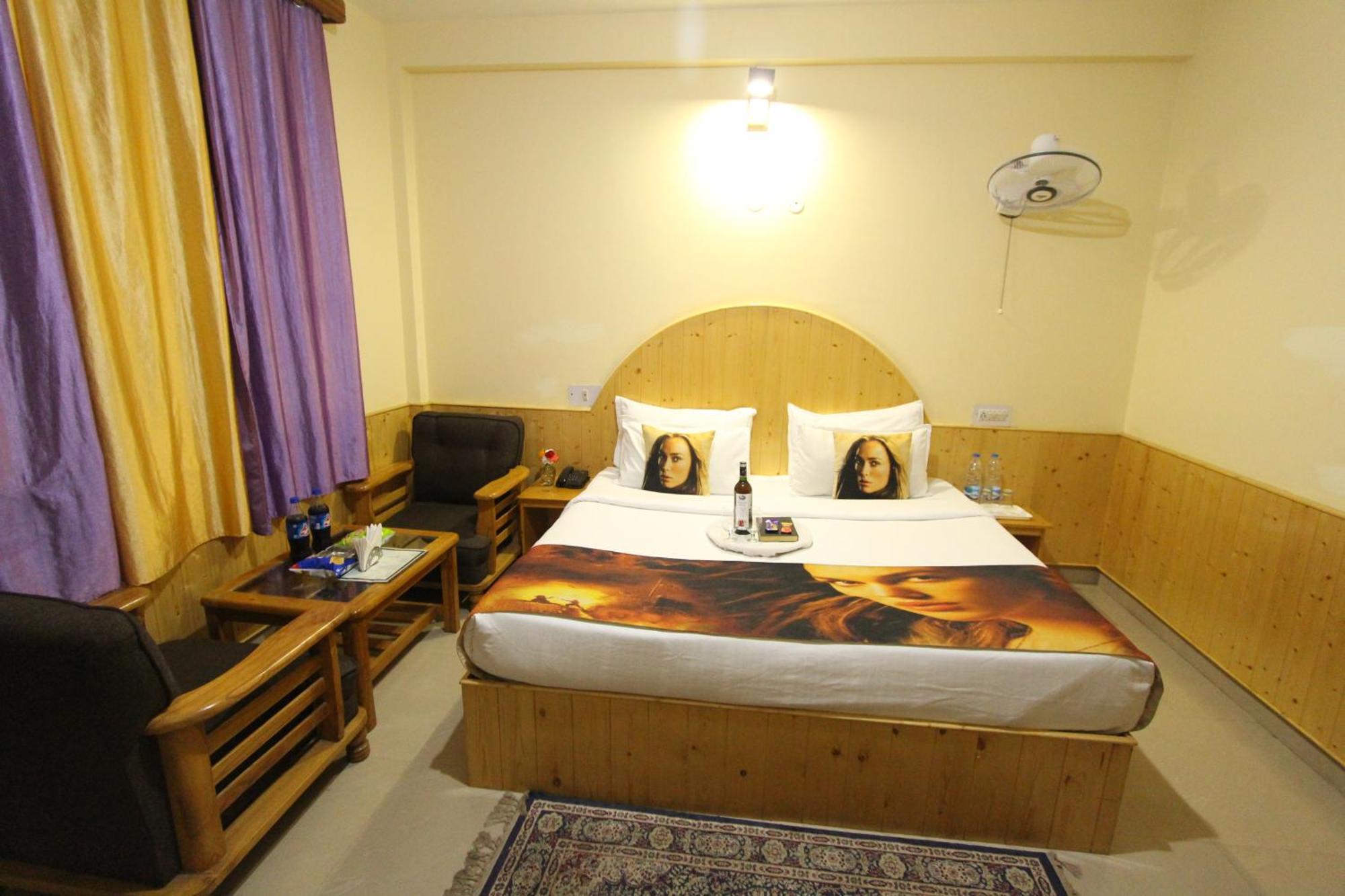 Hotel Purnima Riverside 카솔 외부 사진