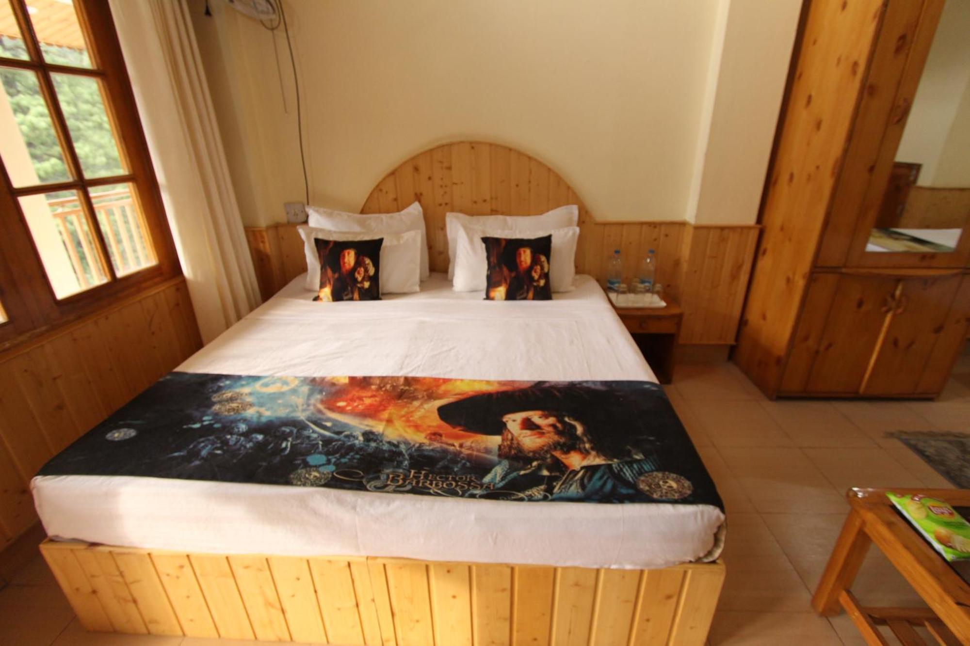 Hotel Purnima Riverside 카솔 외부 사진