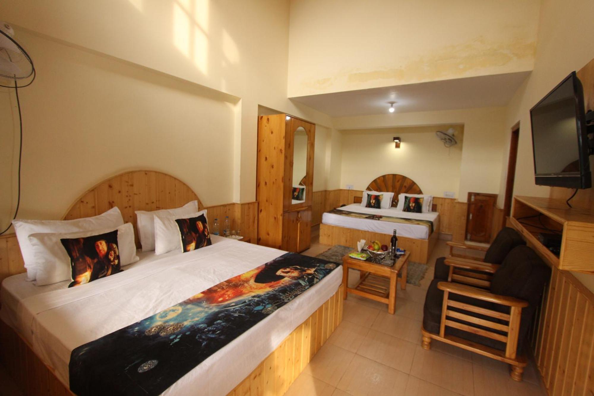 Hotel Purnima Riverside 카솔 외부 사진